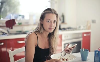 Ke Dni matek křupavé pecky. Banány v čokoládě i ořechy s kampotským pepřem