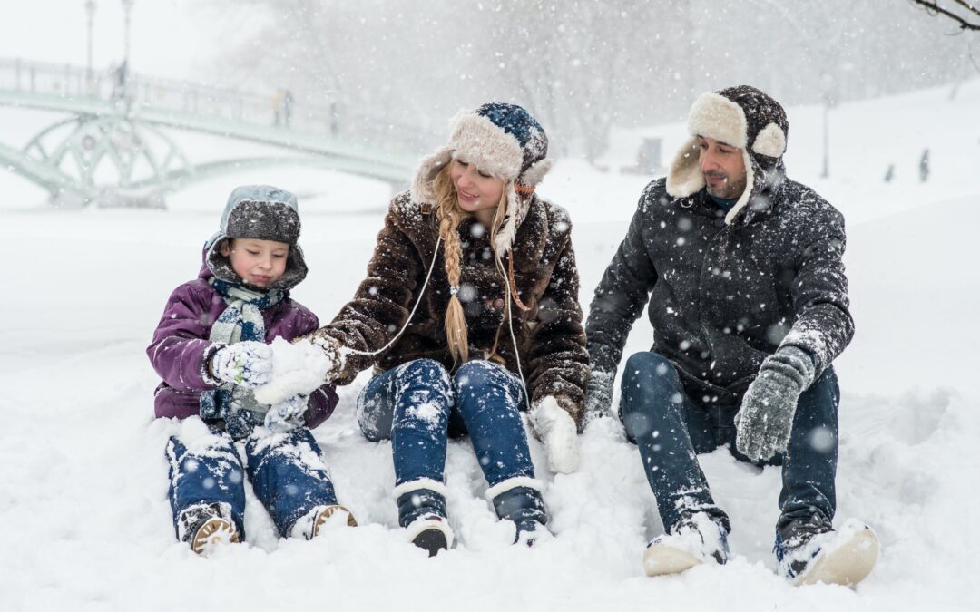 Jak dobře oblékat děti v zimních mrazech. 7 tipů od zkušených matek